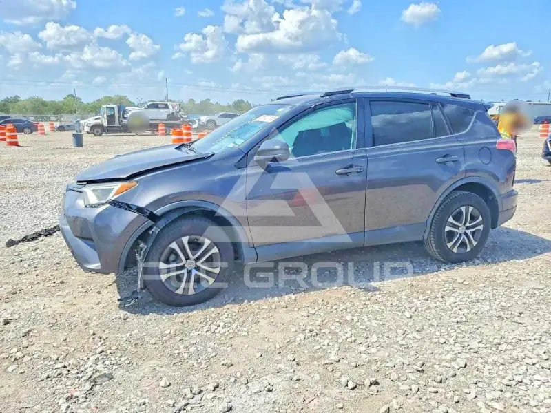 2016 Toyota RAV4 фото