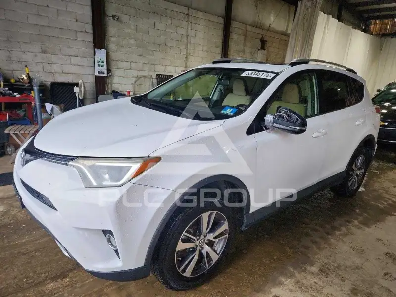 2016 Toyota RAV4 фото
