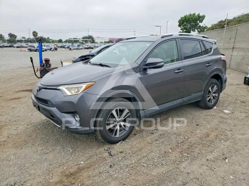 2016 Toyota RAV4 фото