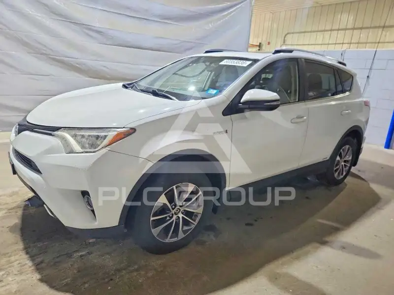 2016 Toyota RAV4 фото