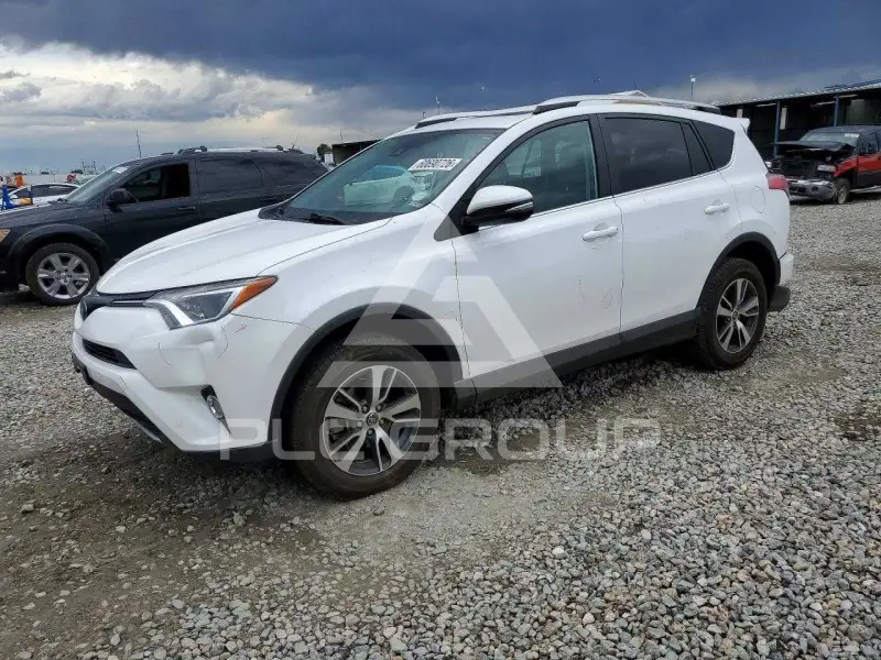 2016 Toyota RAV4 фото
