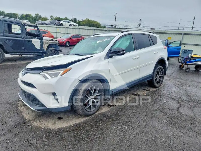 2016 Toyota RAV4 photo