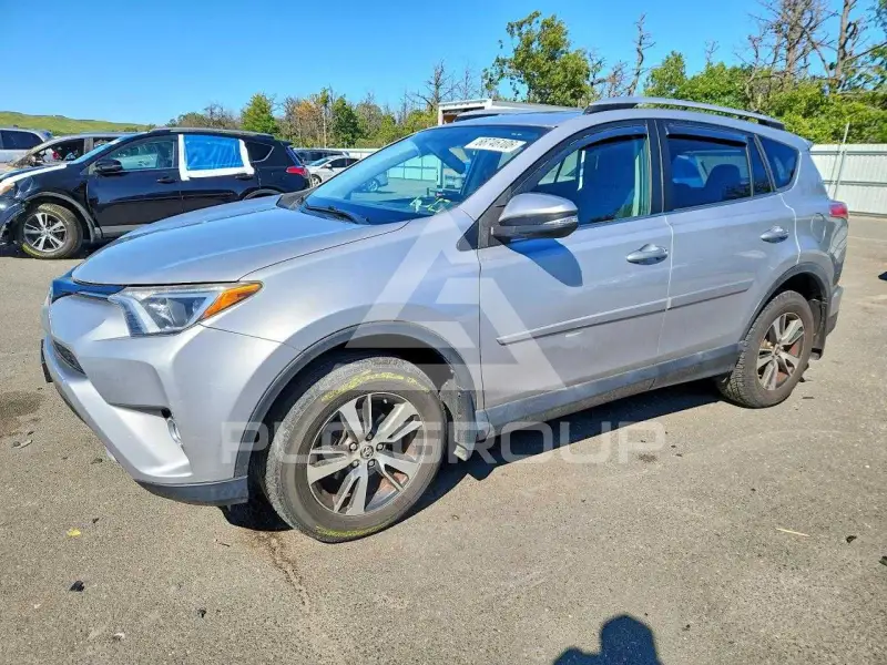 2016 Toyota RAV4 фото