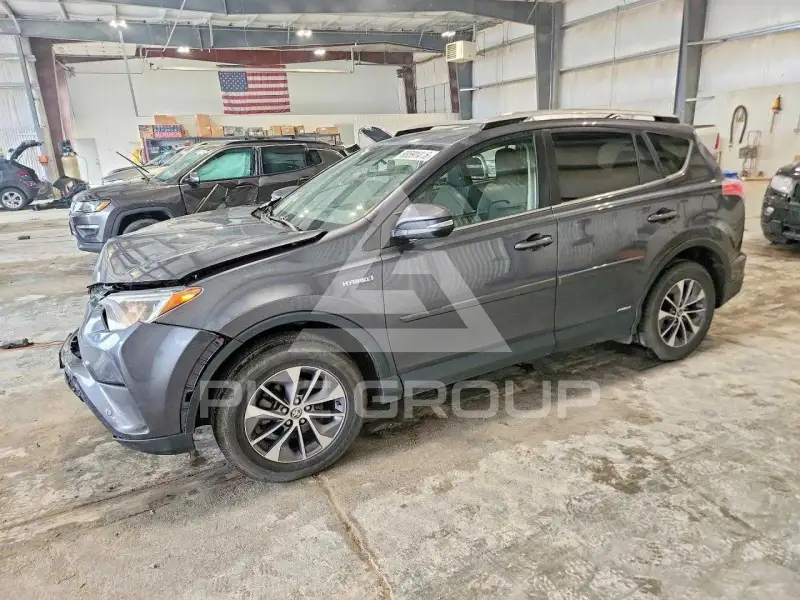 2016 Toyota RAV4 фото