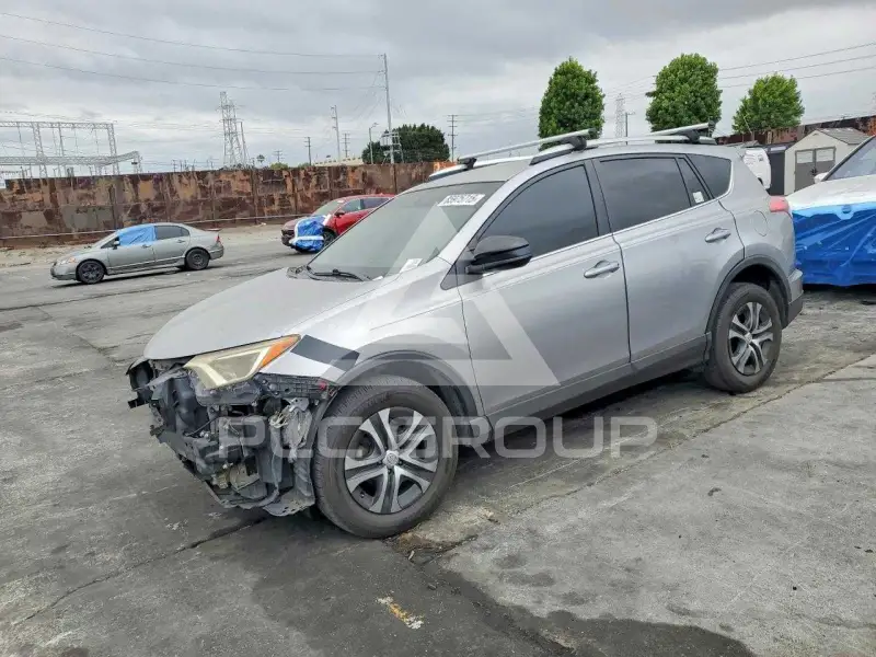 2016 Toyota RAV4 фото