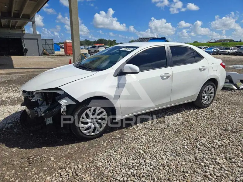 2016 Toyota COROLLA фото