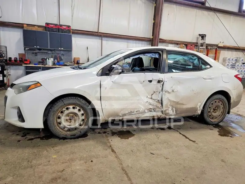 2016 Toyota COROLLA фото