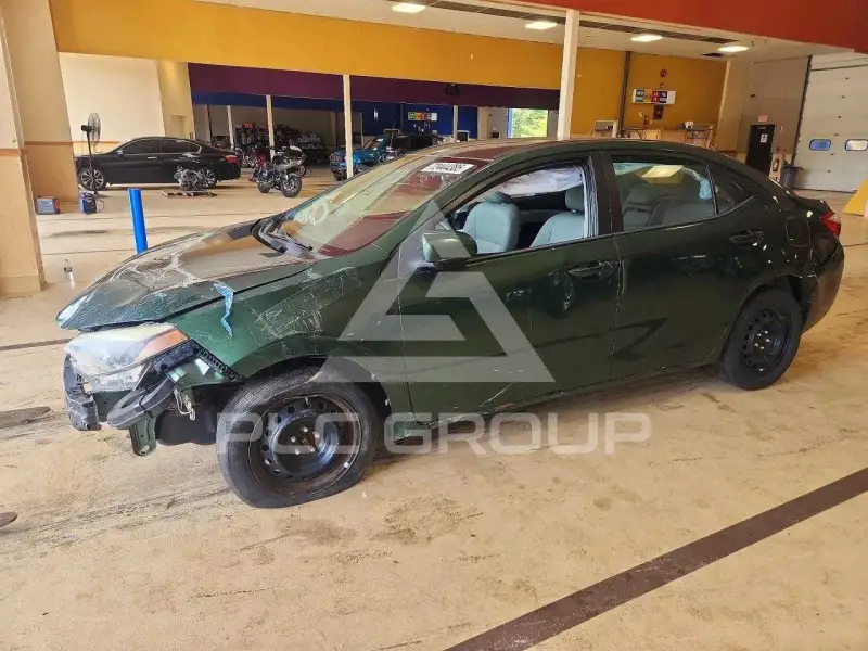2016 Toyota COROLLA фото