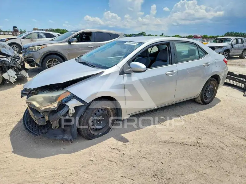 2016 Toyota COROLLA фото