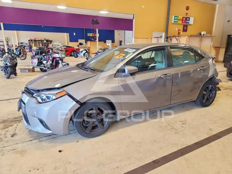 2016 Toyota COROLLA фото