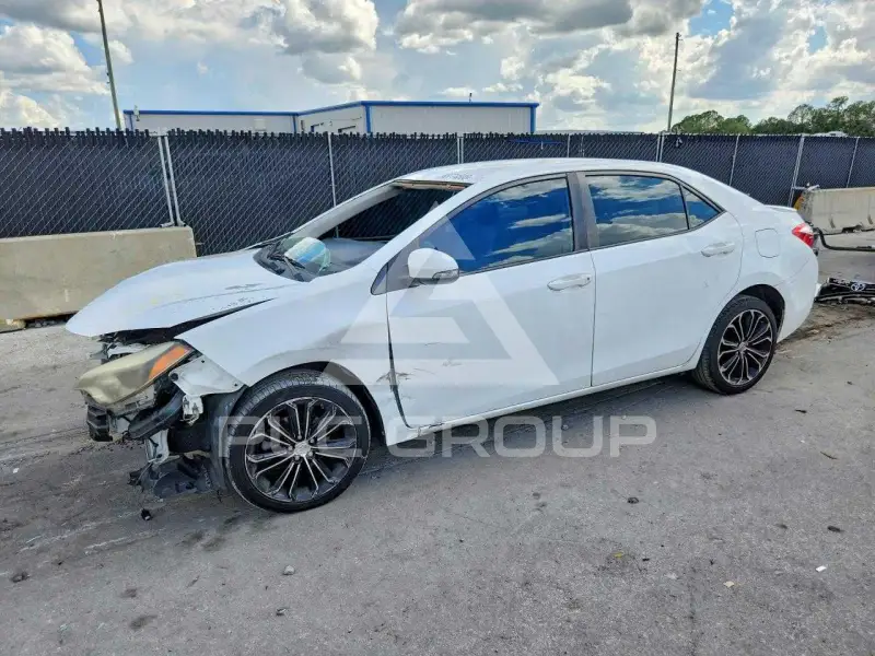2016 Toyota COROLLA фото