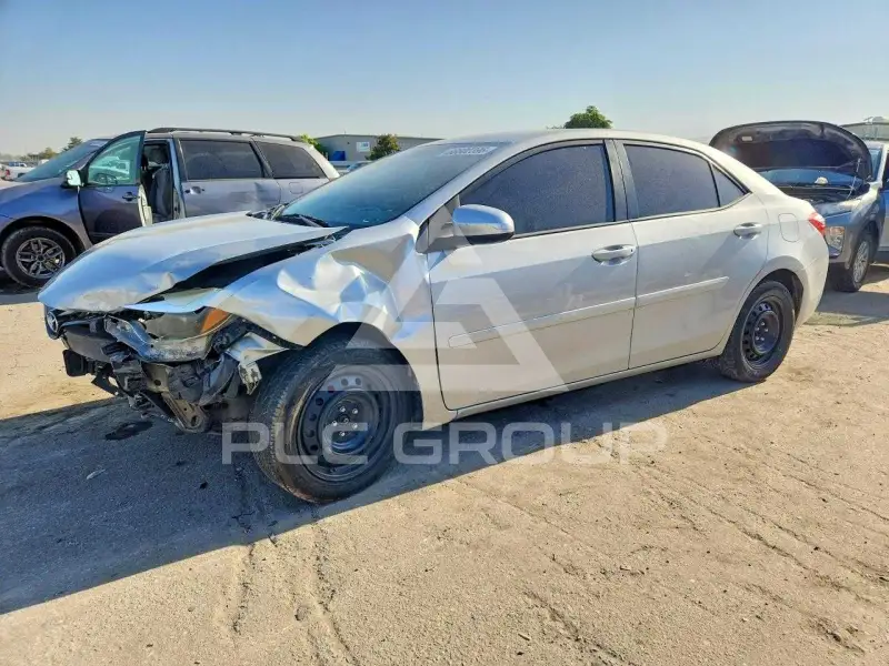 2016 Toyota COROLLA фото