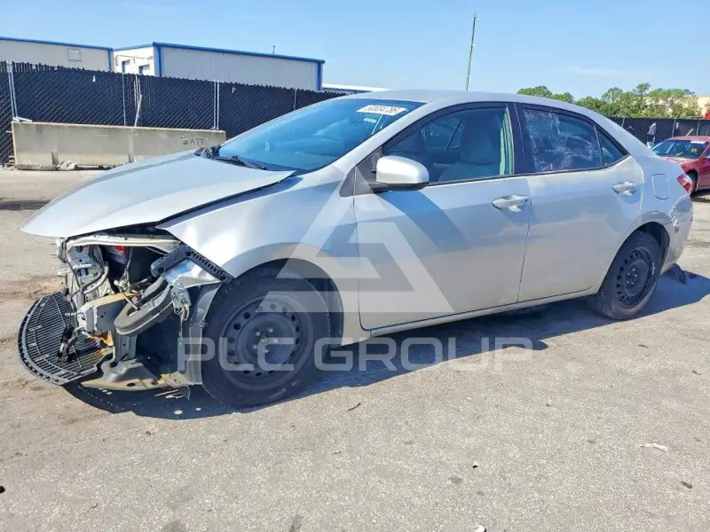 2016 Toyota COROLLA фото