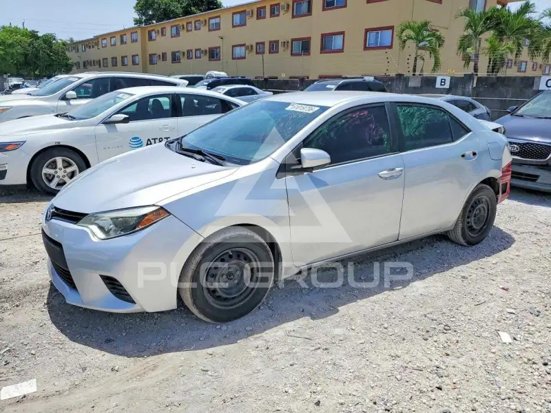 2016 Toyota COROLLA фото