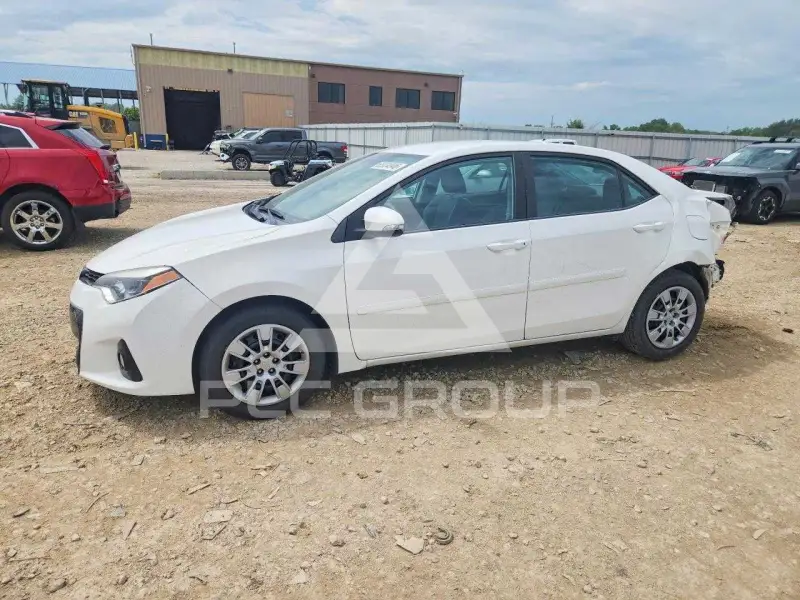 2016 Toyota COROLLA фото