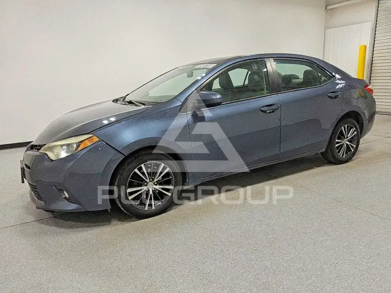 2016 Toyota COROLLA фото