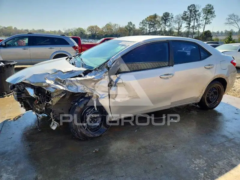 2016 Toyota COROLLA фото