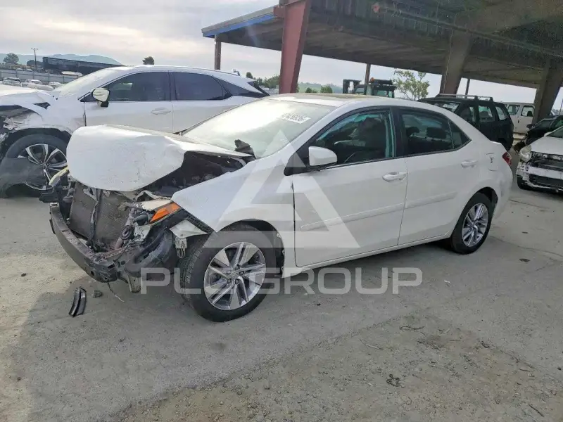 2016 Toyota COROLLA фото