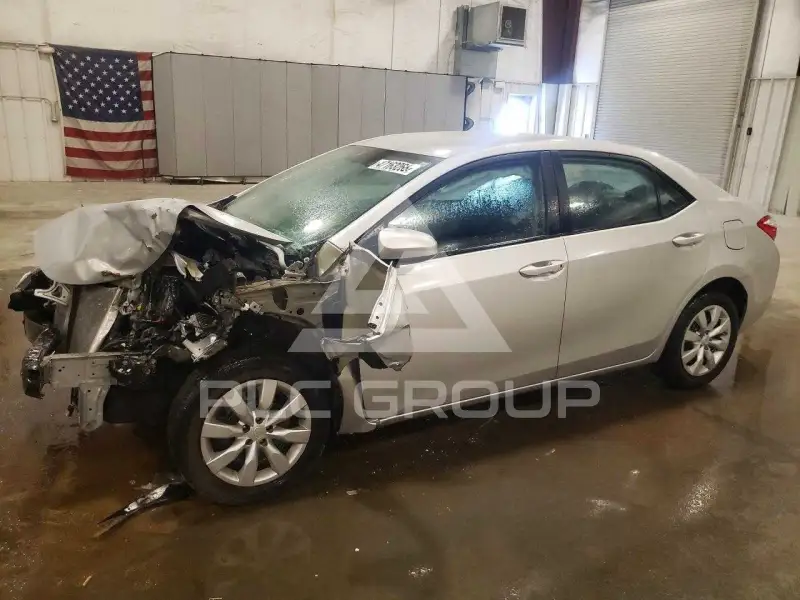 2016 Toyota COROLLA фото