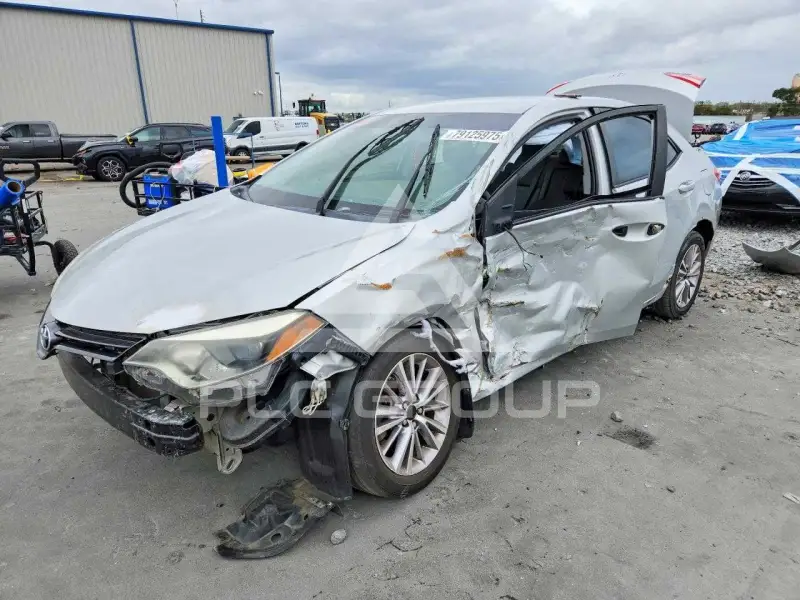 2016 Toyota COROLLA фото