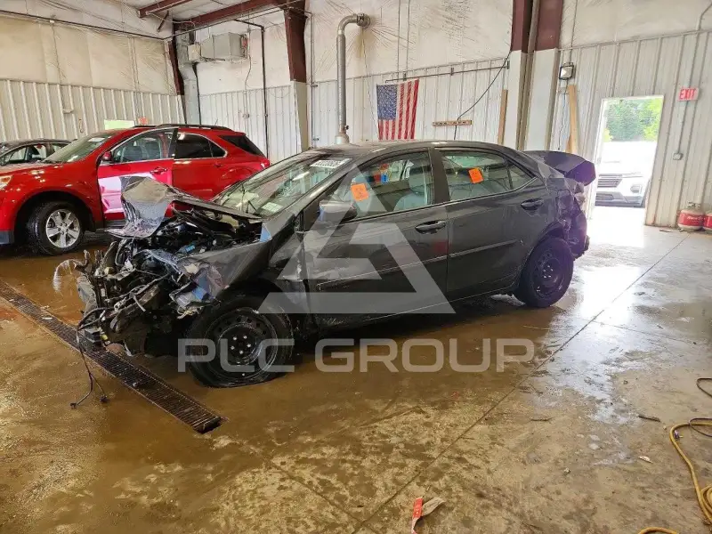 2016 Toyota COROLLA фото