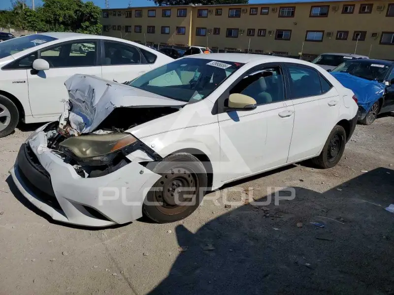 2016 Toyota COROLLA фото