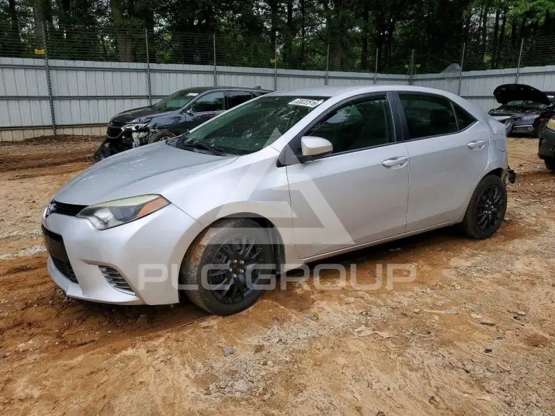 2016 Toyota COROLLA фото