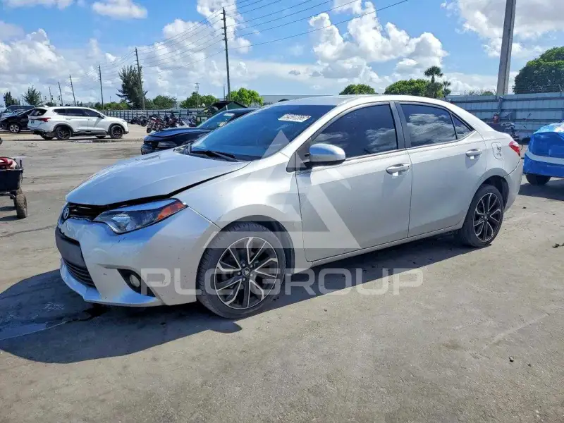 2016 Toyota COROLLA фото