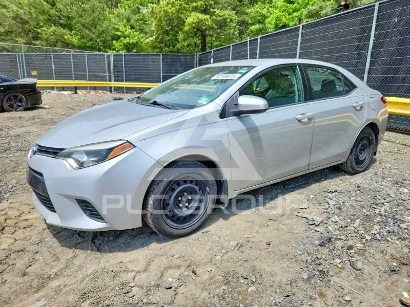 2016 Toyota COROLLA фото