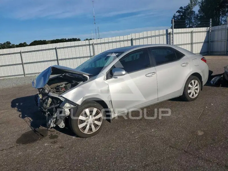 2016 Toyota COROLLA фото