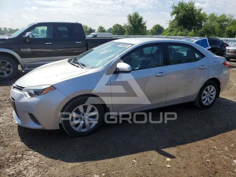 2016 Toyota COROLLA фото
