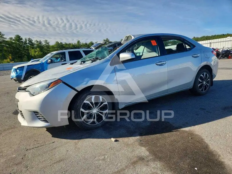 2016 Toyota COROLLA фото