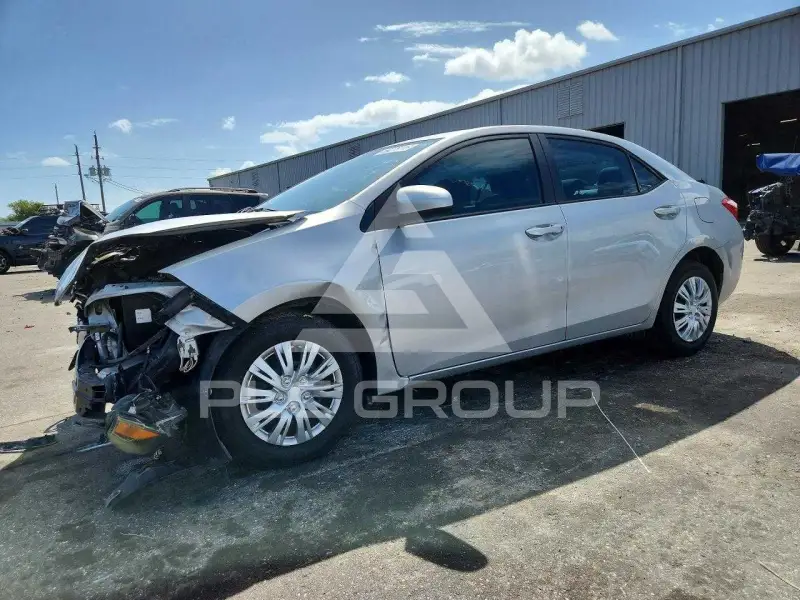 2016 Toyota COROLLA фото