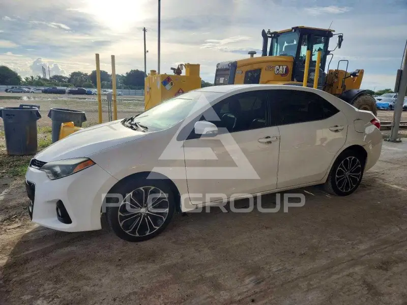 2016 Toyota COROLLA фото