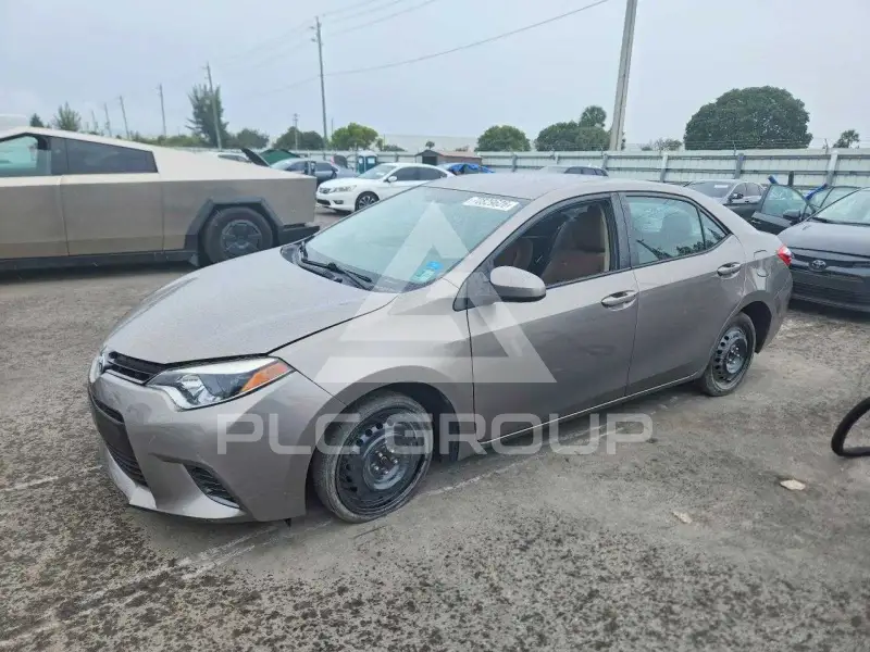 2016 Toyota COROLLA фото