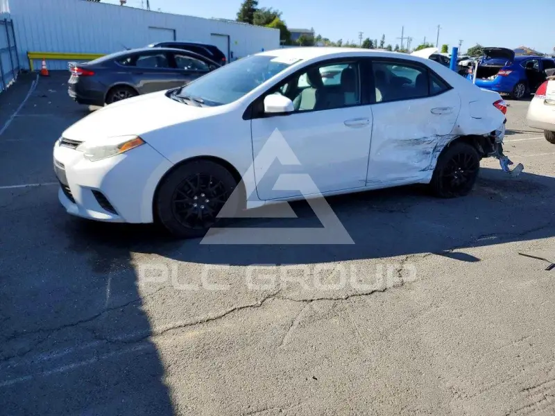 2016 Toyota COROLLA фото