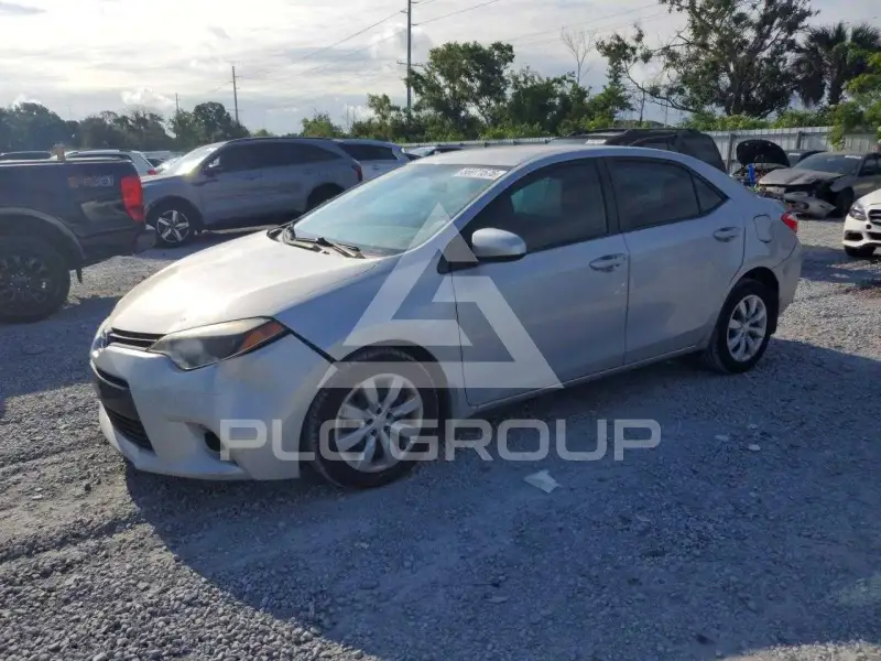 2016 Toyota COROLLA фото