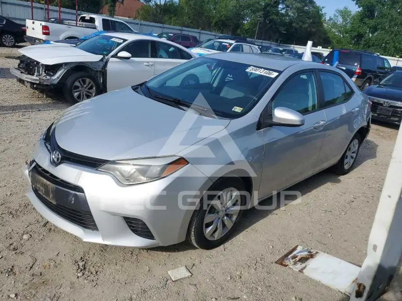 2016 Toyota COROLLA фото