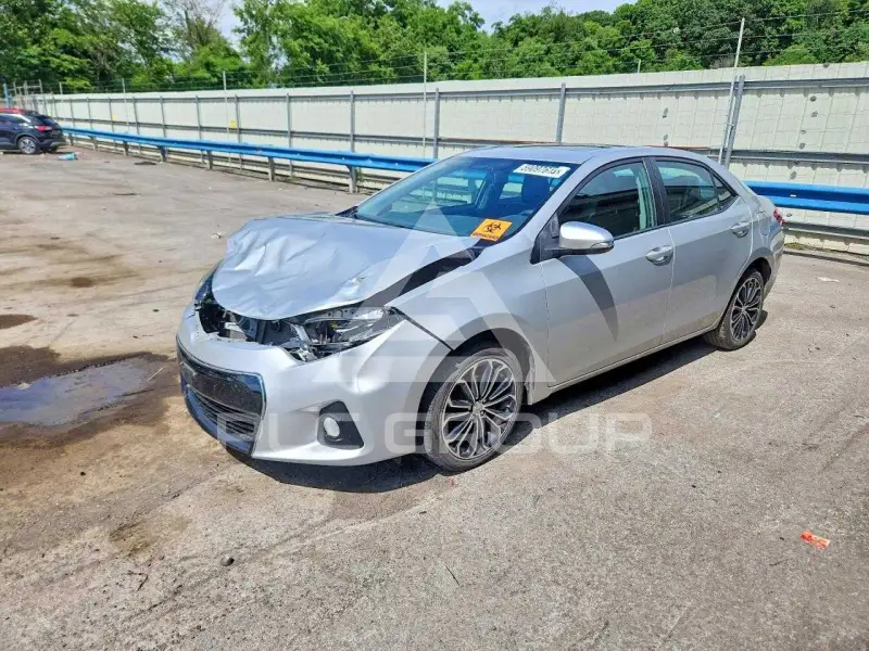 2016 Toyota COROLLA фото