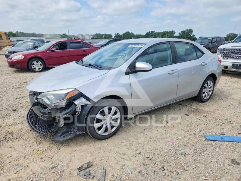 2016 Toyota COROLLA фото