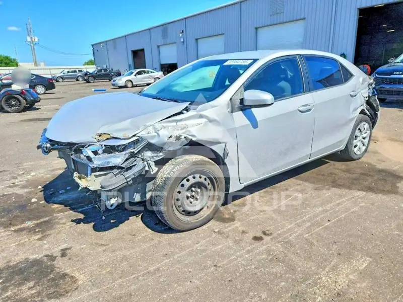 2016 Toyota COROLLA фото