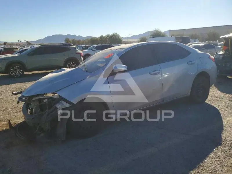 2016 Toyota COROLLA фото