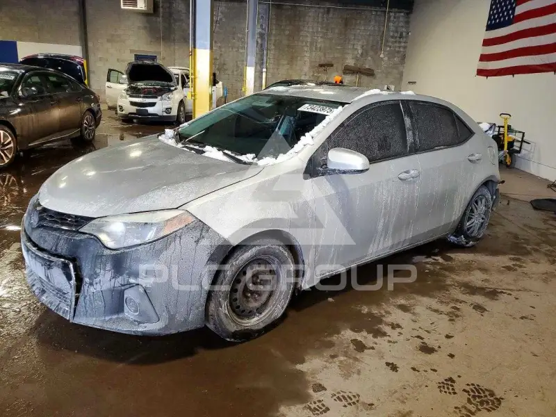 2016 Toyota COROLLA фото