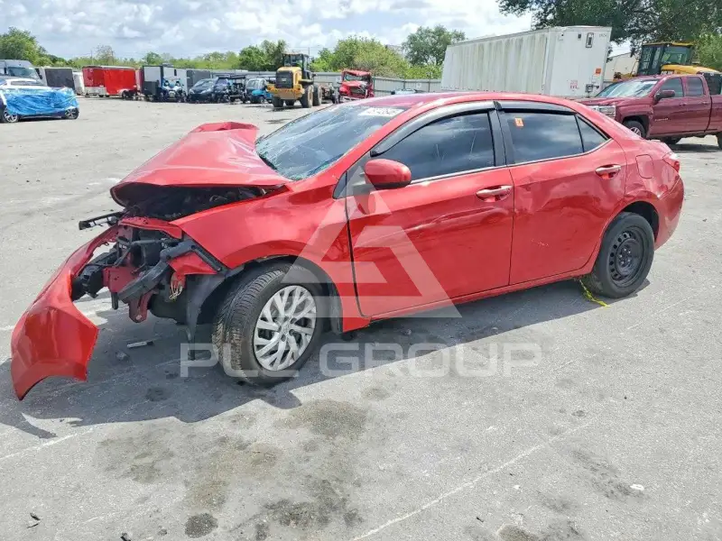 2016 Toyota COROLLA фото