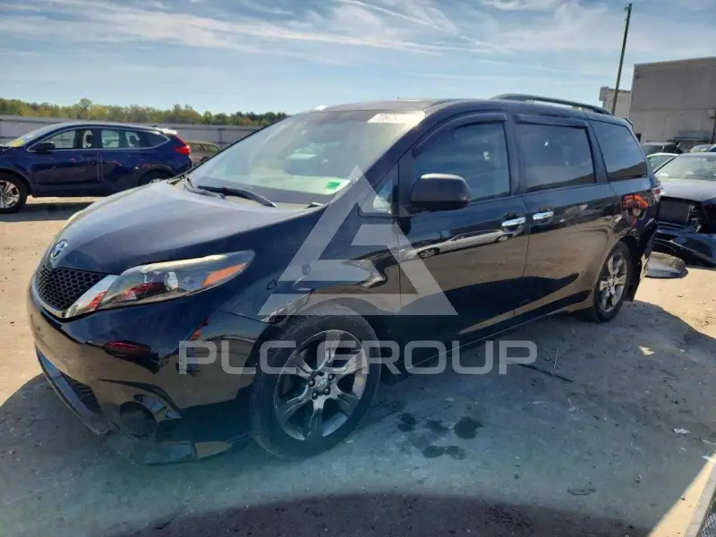 2016 Toyota SIENNA photo