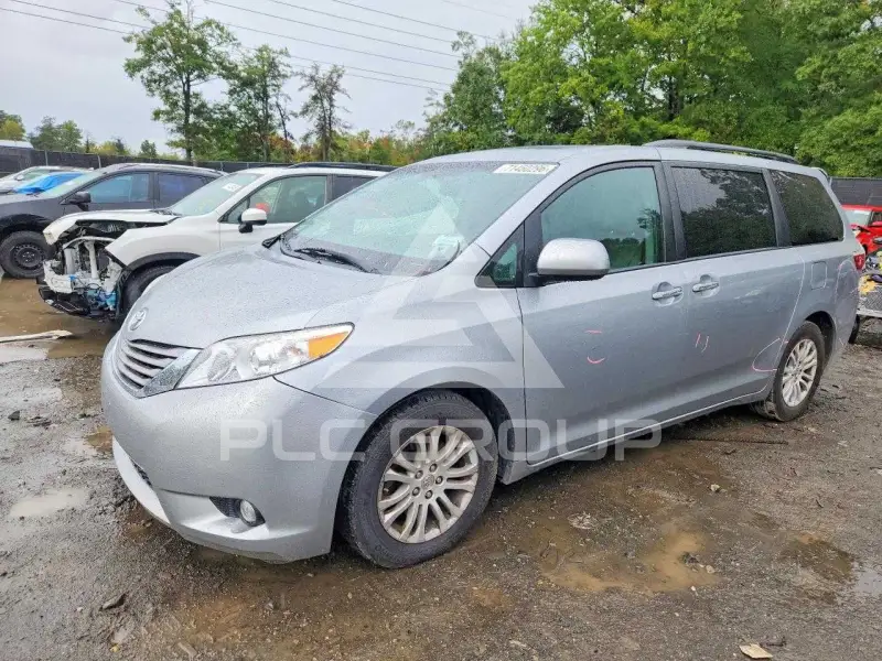 2016 Toyota SIENNA фото
