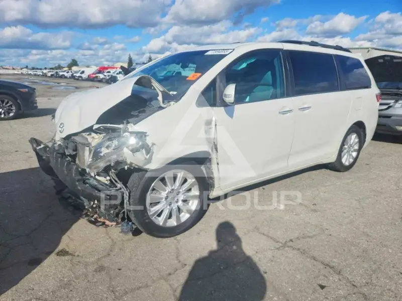 2016 Toyota SIENNA фото