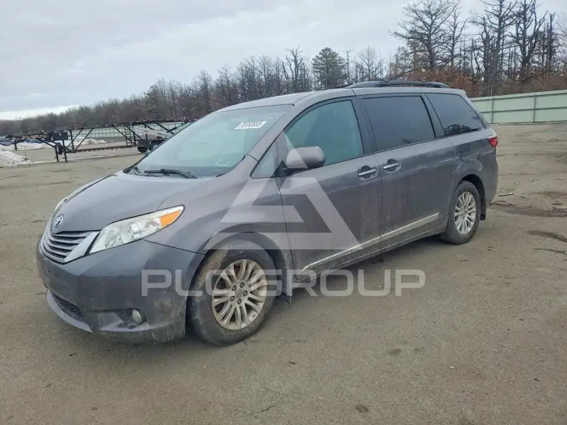 2016 Toyota SIENNA фото