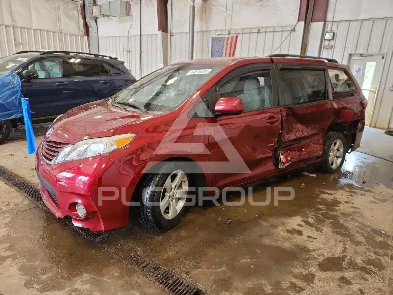 2016 Toyota SIENNA фото