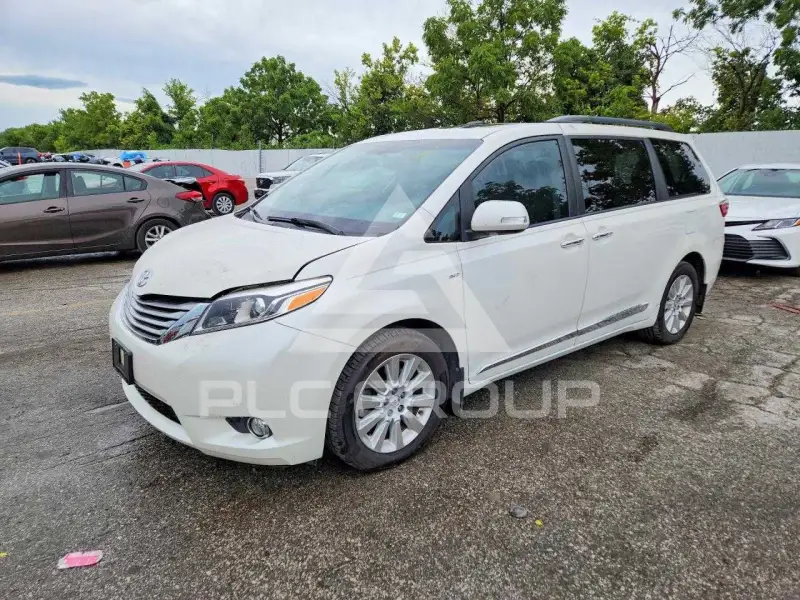 2016 Toyota SIENNA фото